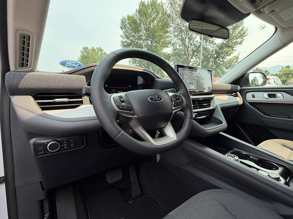 Thumbnail: 2026 Ford Explorer - 2