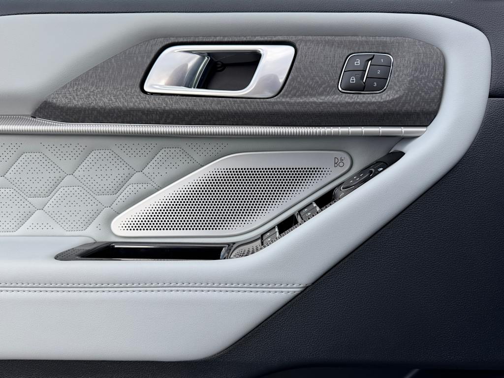 Thumbnail: 2026 Ford Explorer - 22