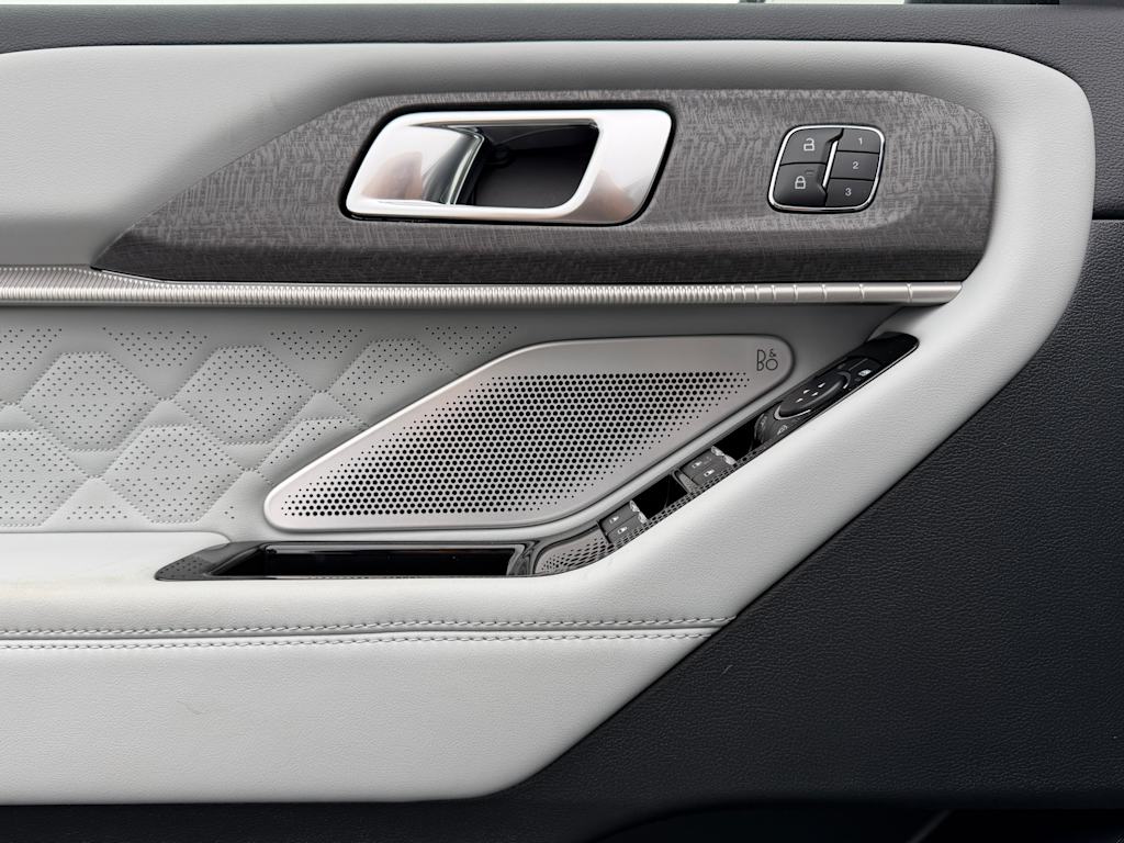 Thumbnail: 2026 Ford Explorer - 21