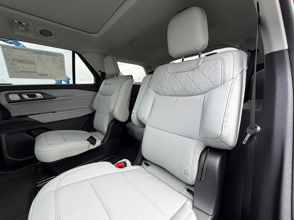 Thumbnail: 2026 Ford Explorer - 9