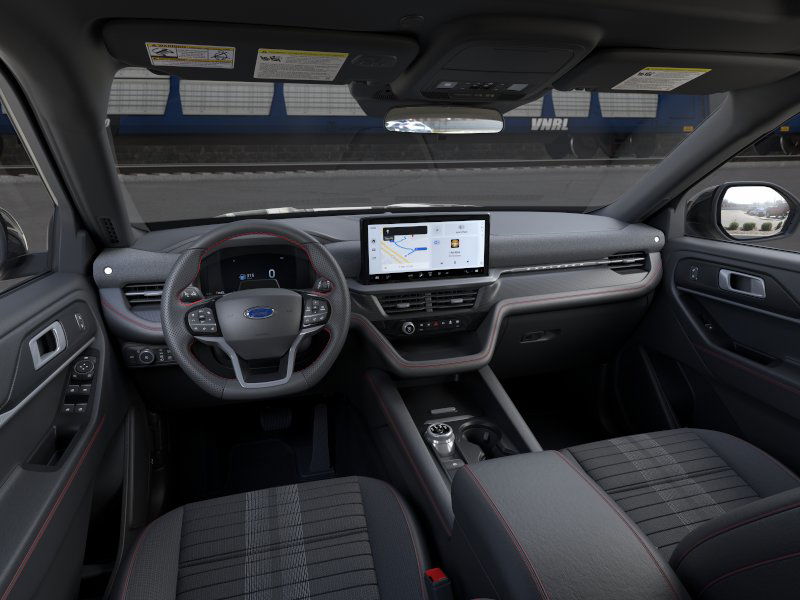 2025 Ford Explorer ST-Line 2