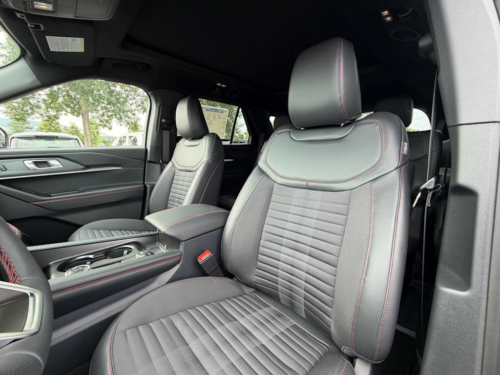 Thumbnail: 2026 Ford Explorer - 7