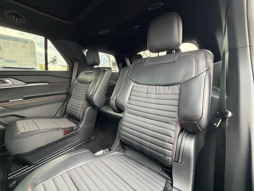 Thumbnail: 2026 Ford Explorer - 26