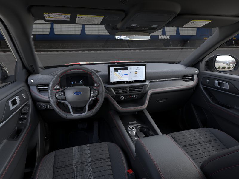 2025 Ford Explorer ST-Line 2