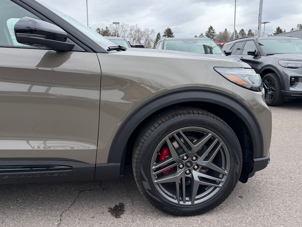 Thumbnail: 2026 Ford Explorer - 6