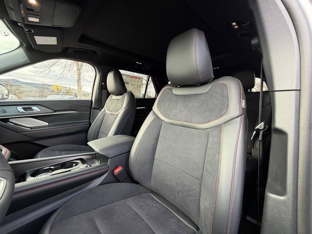 Thumbnail: 2026 Ford Explorer - 9