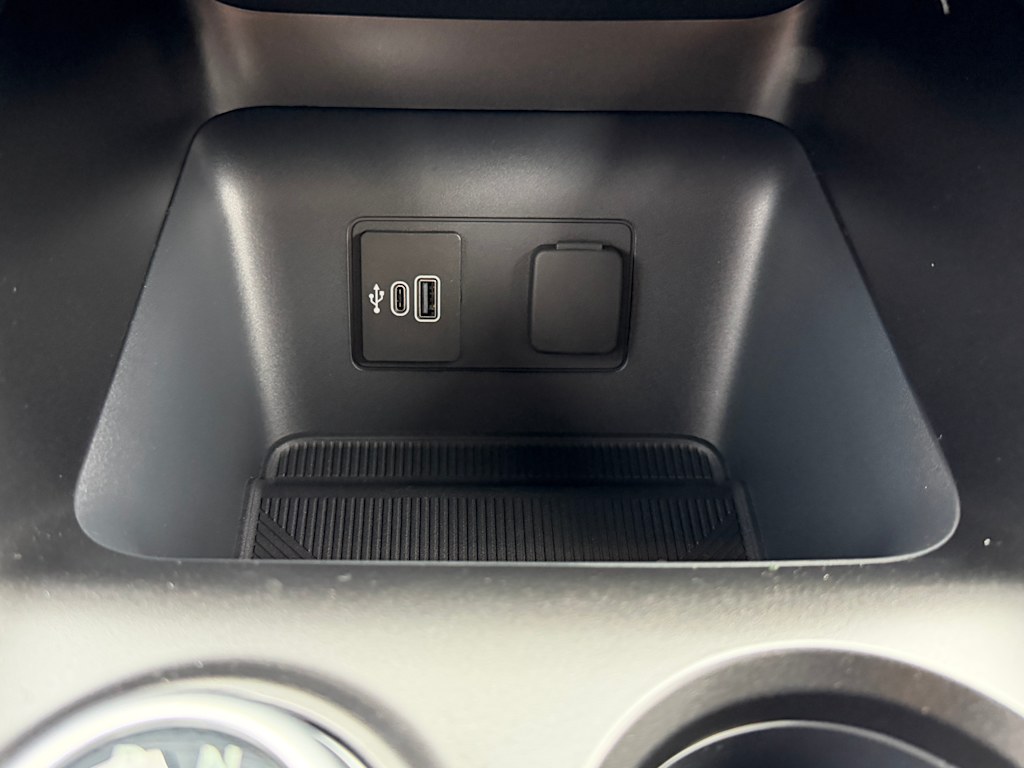 Thumbnail: 2026 Ford Explorer - 26