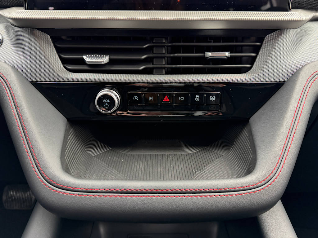 Thumbnail: 2026 Ford Explorer - 25