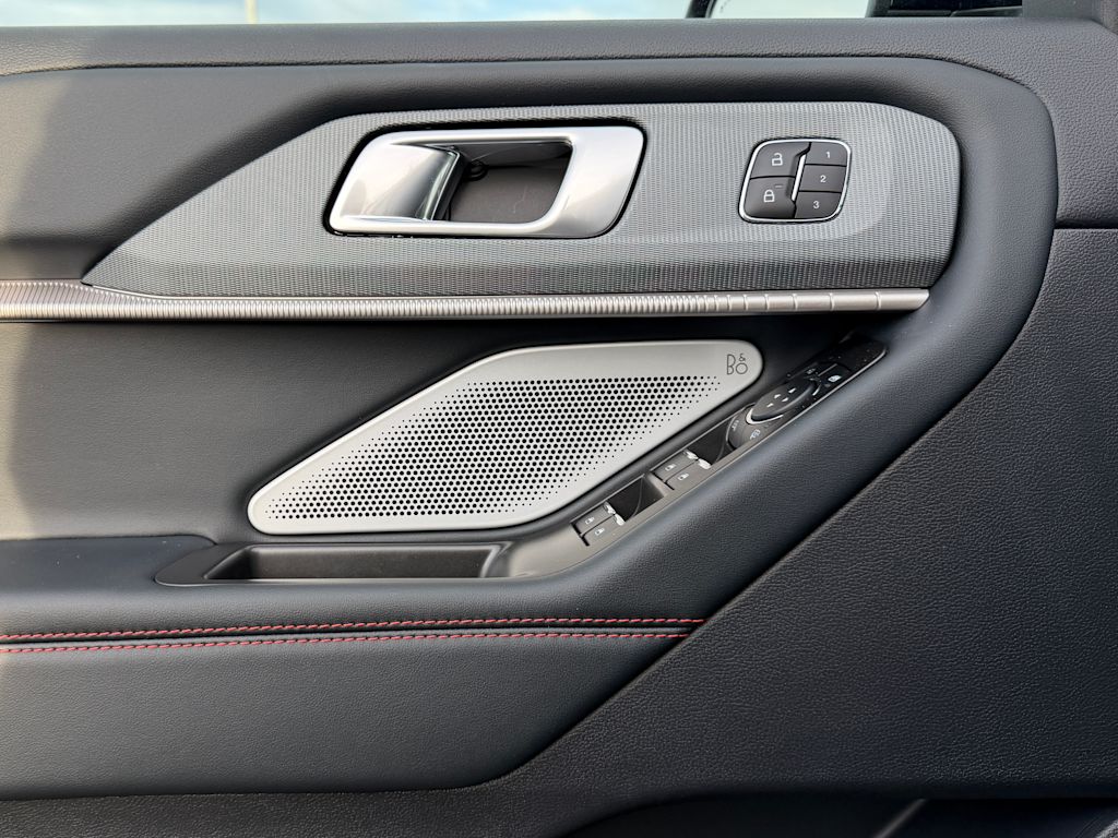 Thumbnail: 2026 Ford Explorer - 23