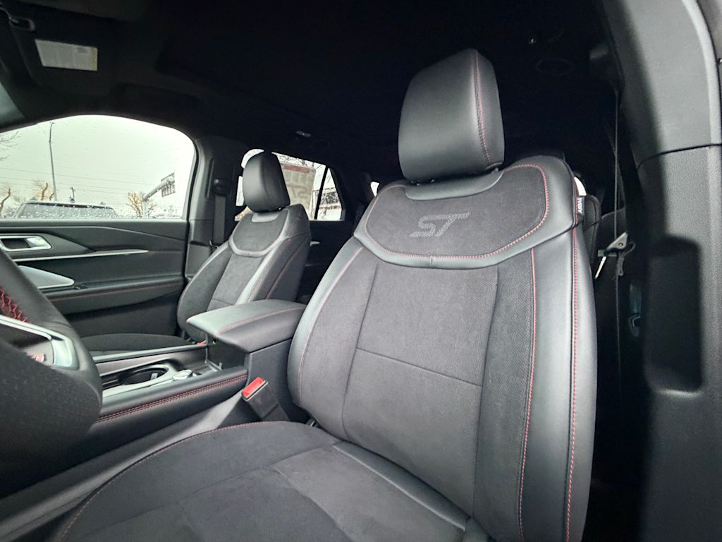 Thumbnail: 2026 Ford Explorer - 9