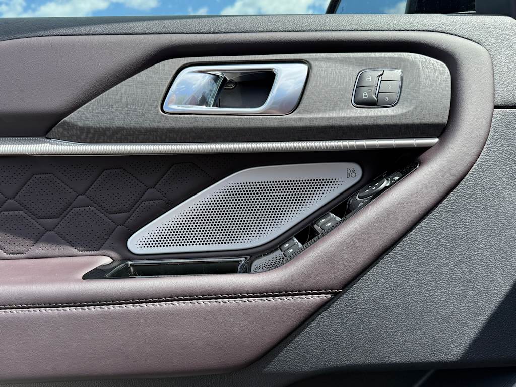 Thumbnail: 2025 Ford Explorer - 21