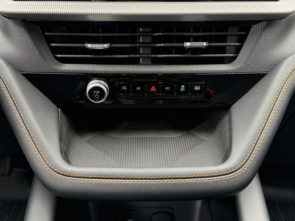 Thumbnail: 2026 Ford Explorer - 25