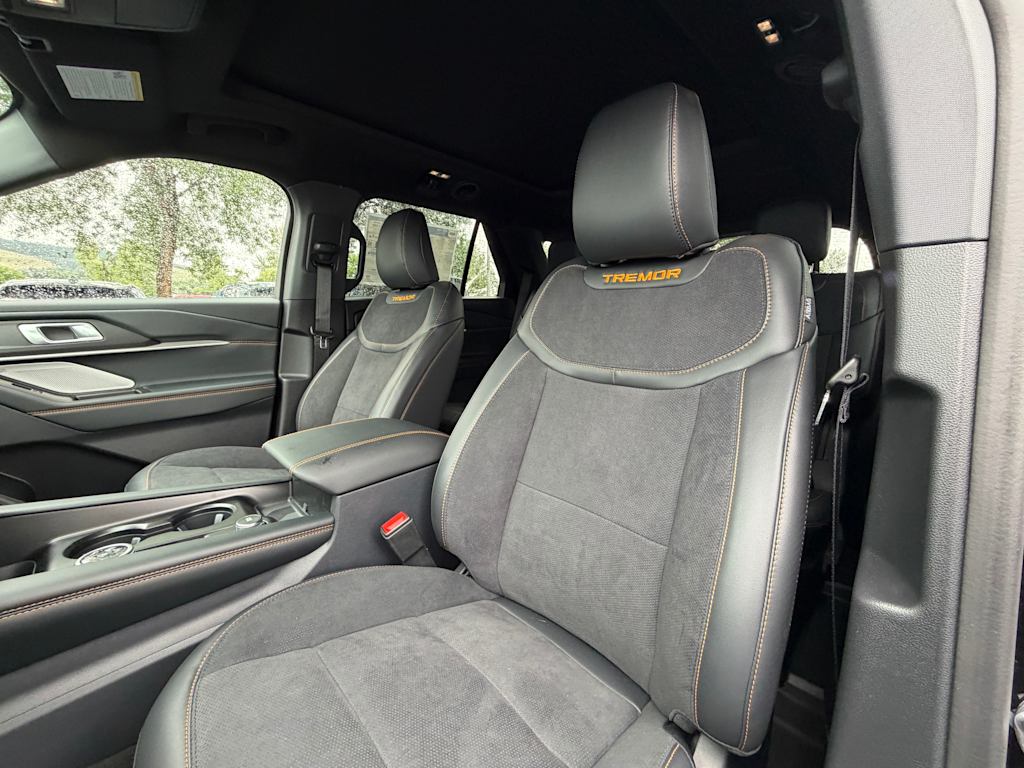 Thumbnail: 2026 Ford Explorer - 8