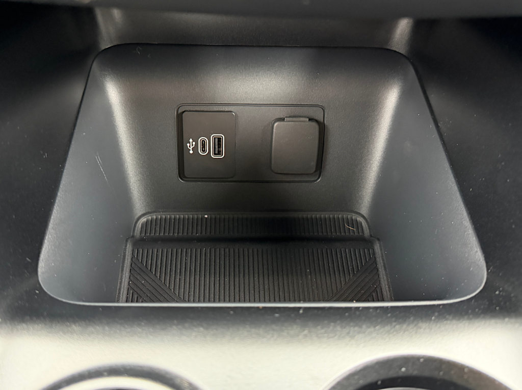 Thumbnail: 2026 Ford Explorer - 24