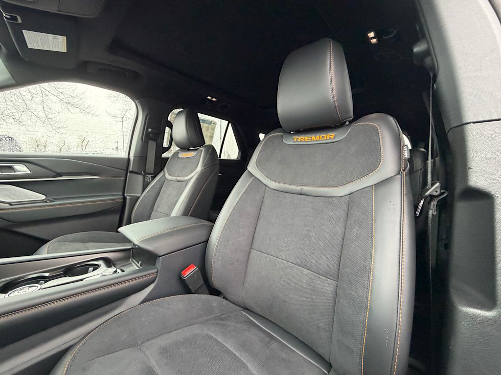 Thumbnail: 2026 Ford Explorer - 8