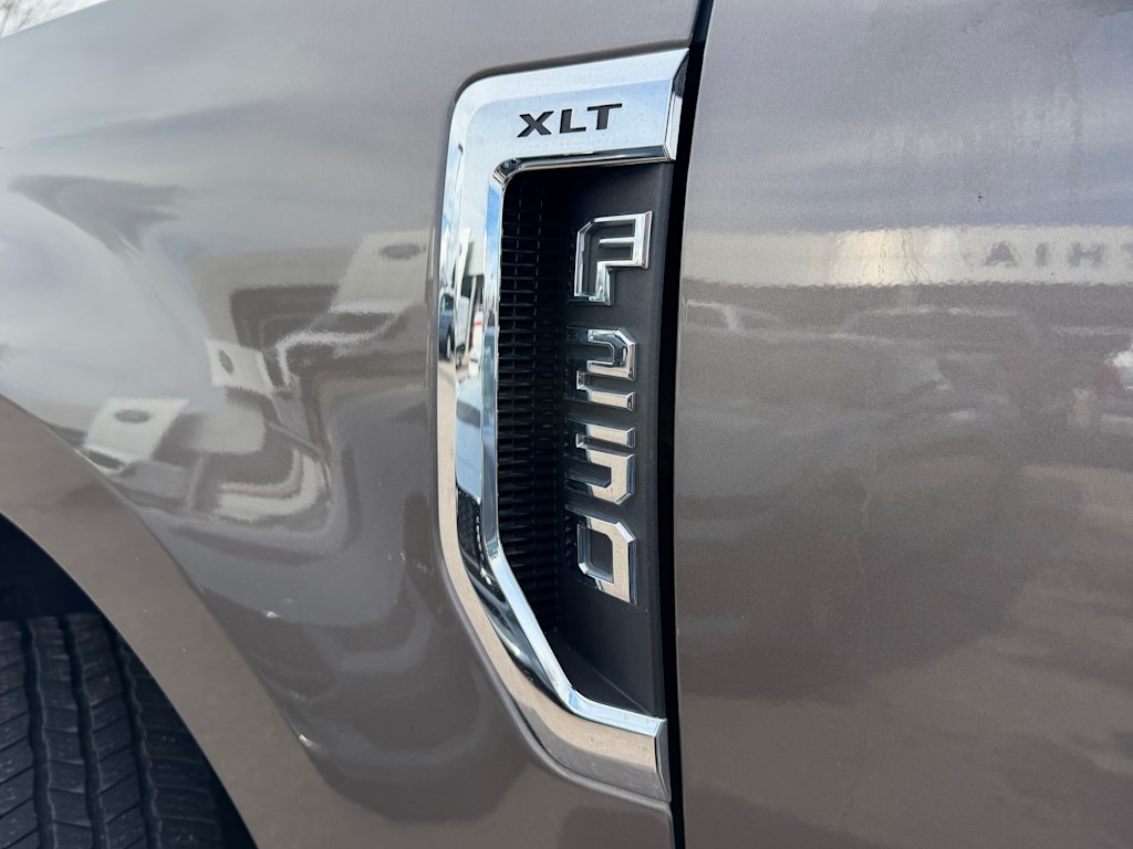 Thumbnail: 2019 Ford F-250 - 32