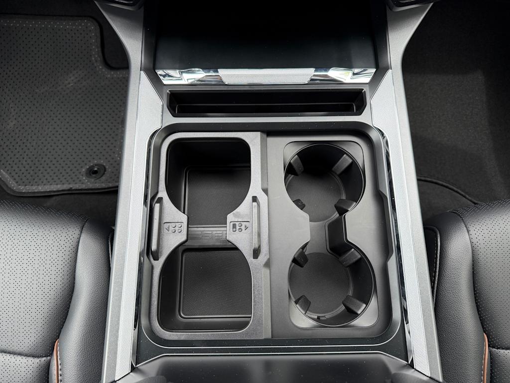 Thumbnail: 2025 Ford F-350 - 24