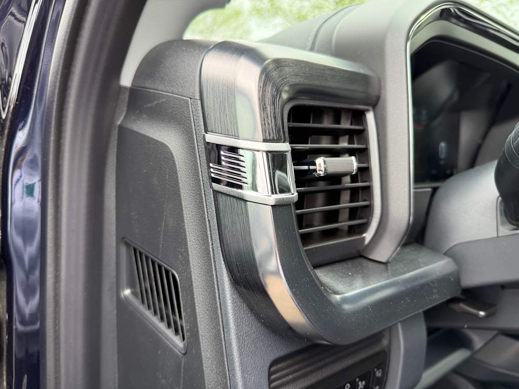 Thumbnail: 2025 Ford F-350 - 19