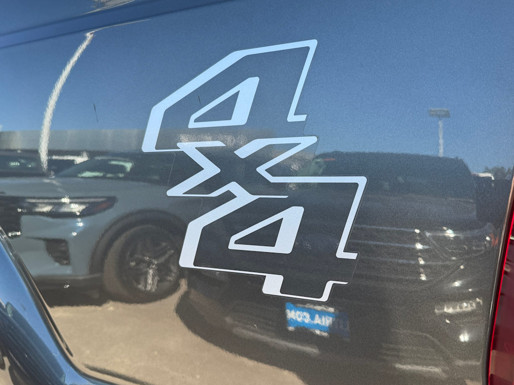 Thumbnail: 2016 Ford F-350 - 18