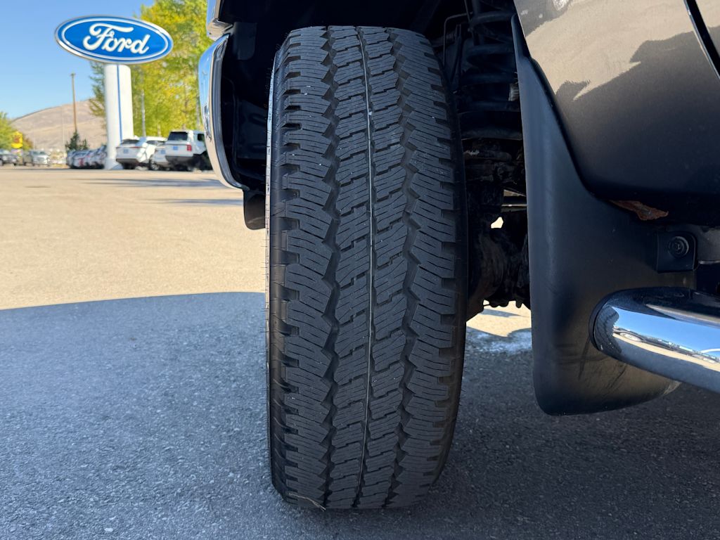 Thumbnail: 2016 Ford F-350 - 28