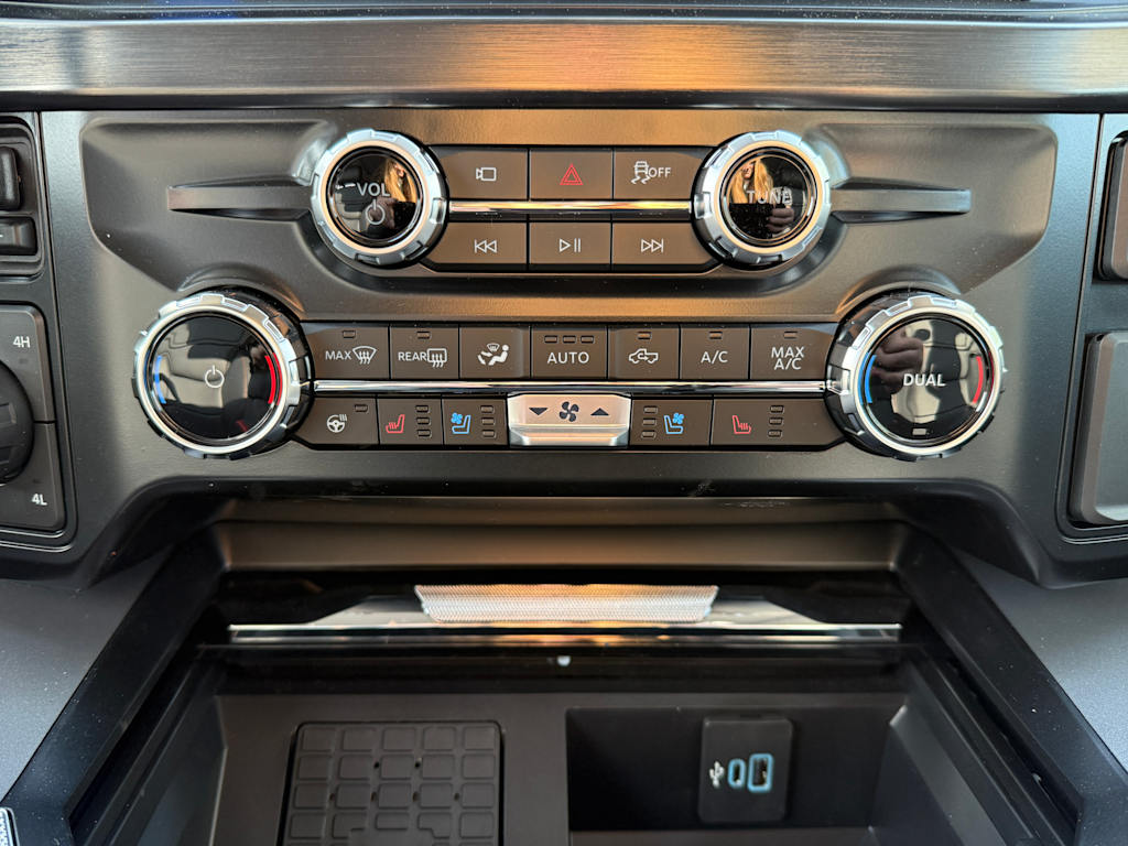 Thumbnail: 2025 Ford F-350 - 22