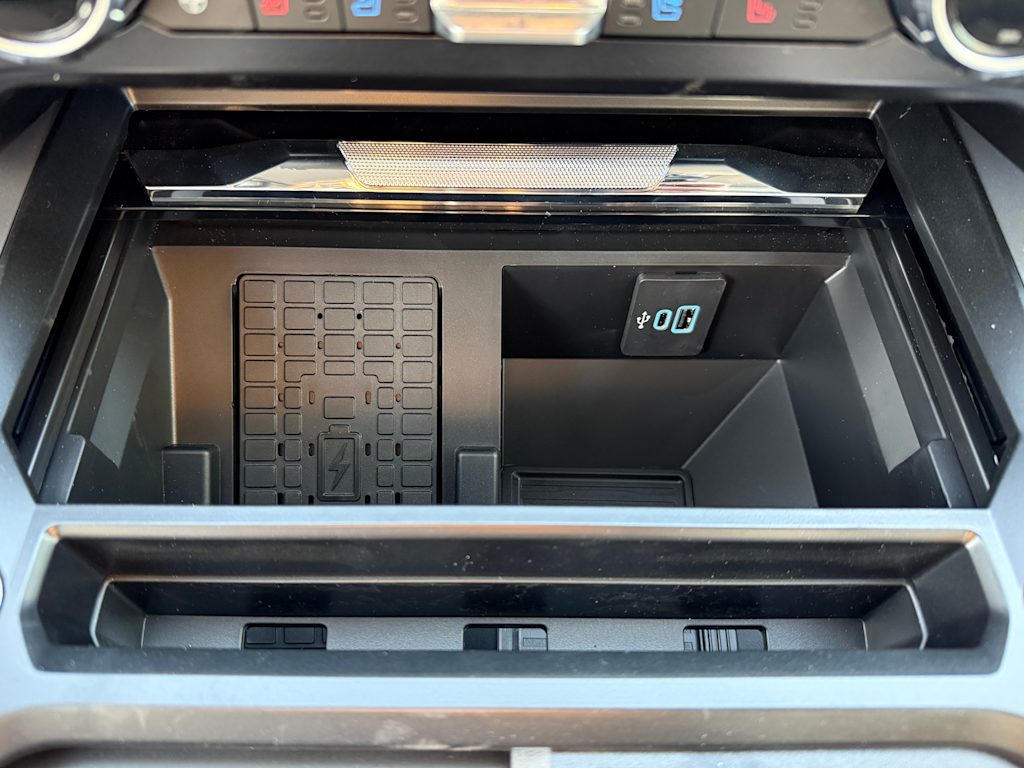 Thumbnail: 2025 Ford F-350 - 24