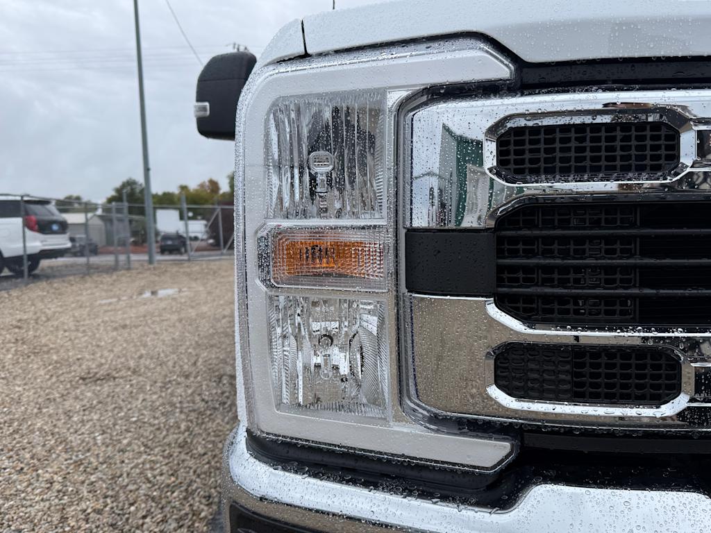 Thumbnail: 2026 Ford F-350 - 5