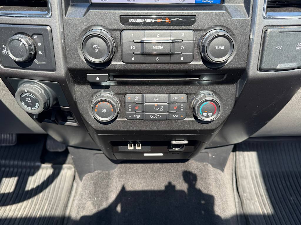 Thumbnail: 2018 Ford F-150 - 21