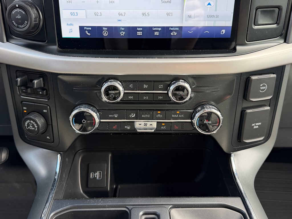 Thumbnail: 2022 Ford F-150 - 22
