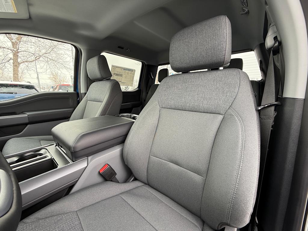 2025 Ford F-150 XLT 8
