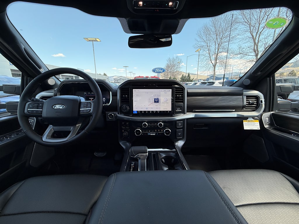 2025 Ford F-150 Lariat 12