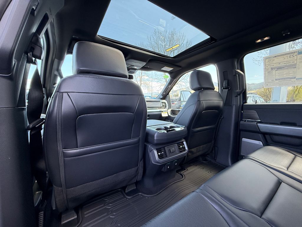 2025 Ford F-150 Lariat 33