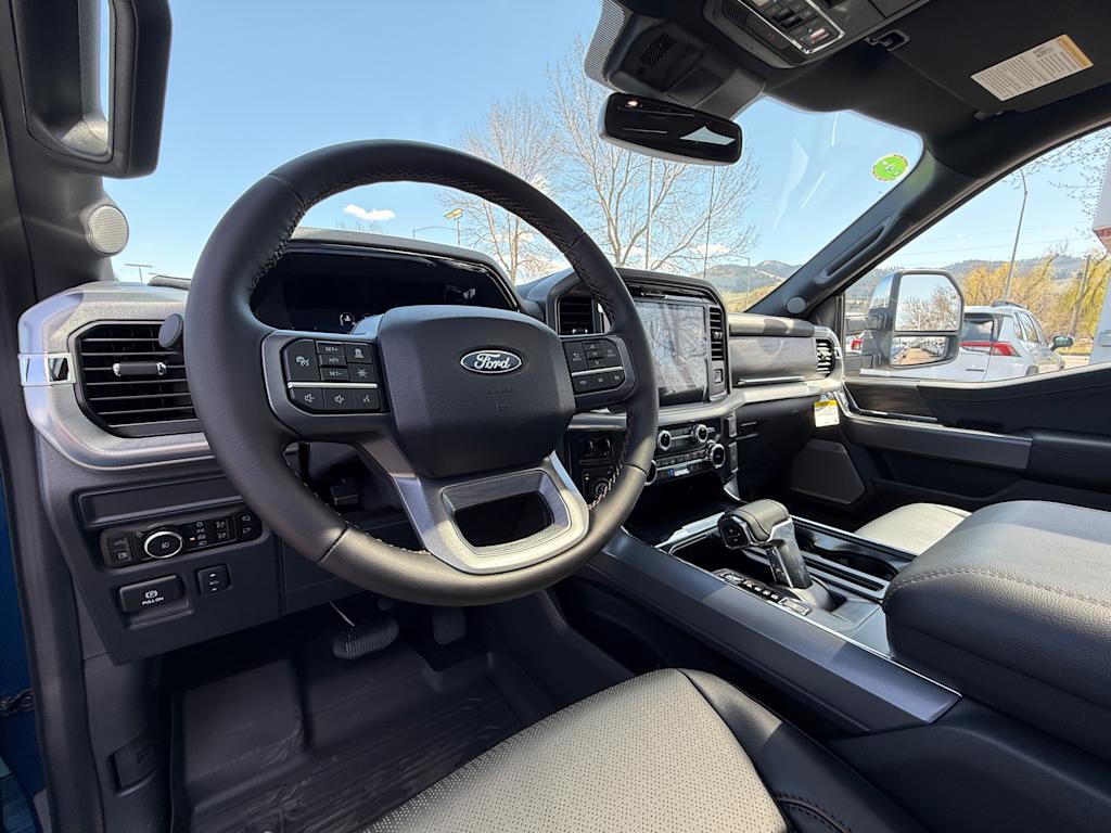2025 Ford F-150 Lariat 2