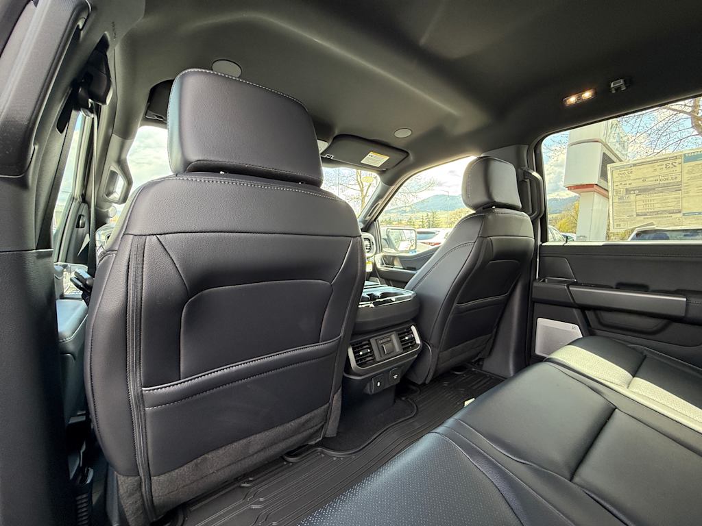 2025 Ford F-150 Lariat 32