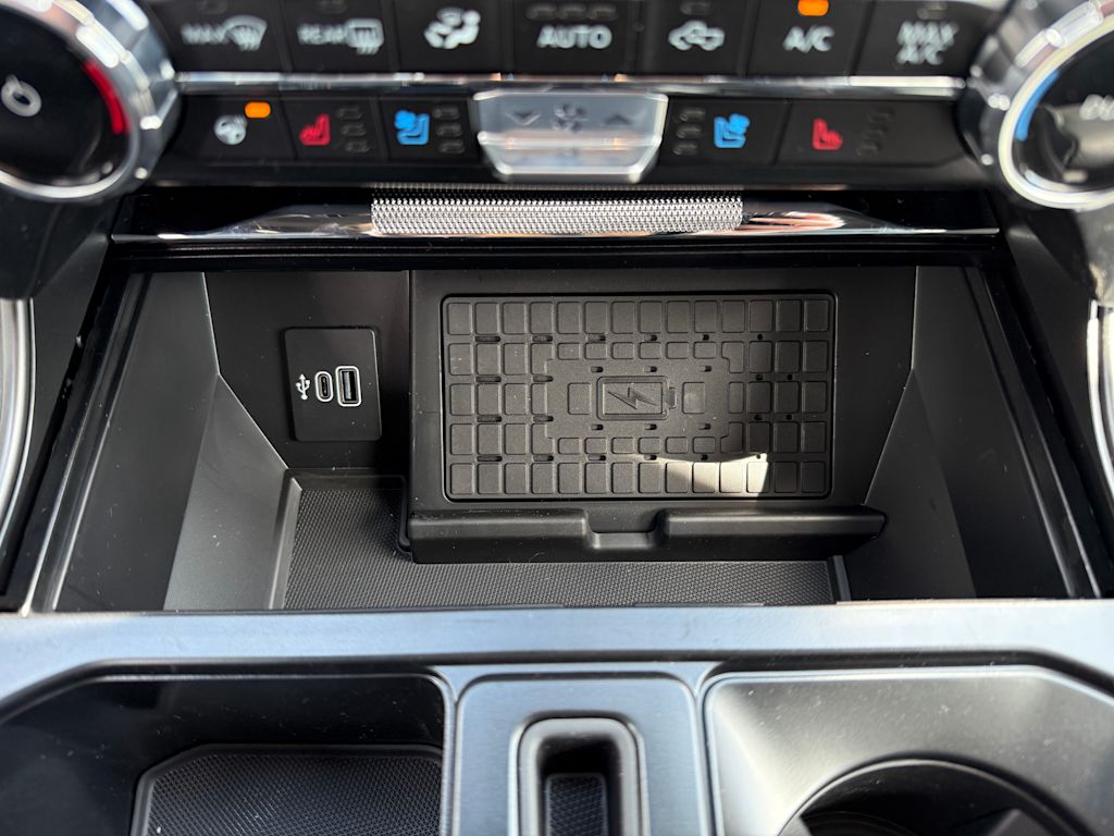 2025 Ford F-150 Lariat 23