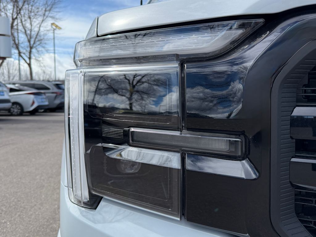 2025 Ford F-150 Lariat 16