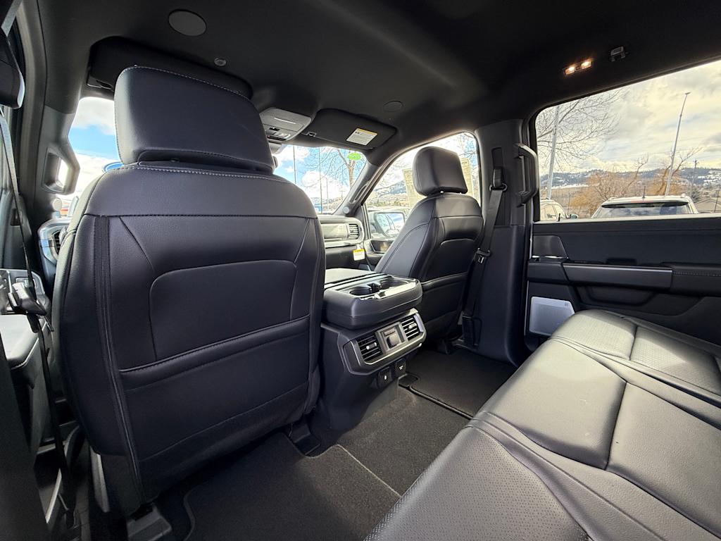 2025 Ford F-150 Lariat 33