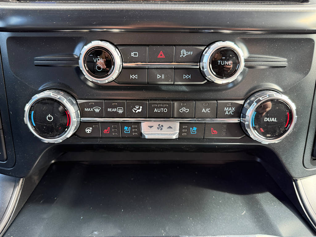 2025 Ford F-150 Lariat 22