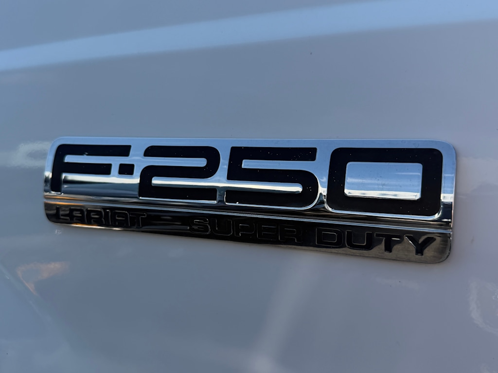 Thumbnail: 2006 Ford F-250 - 28