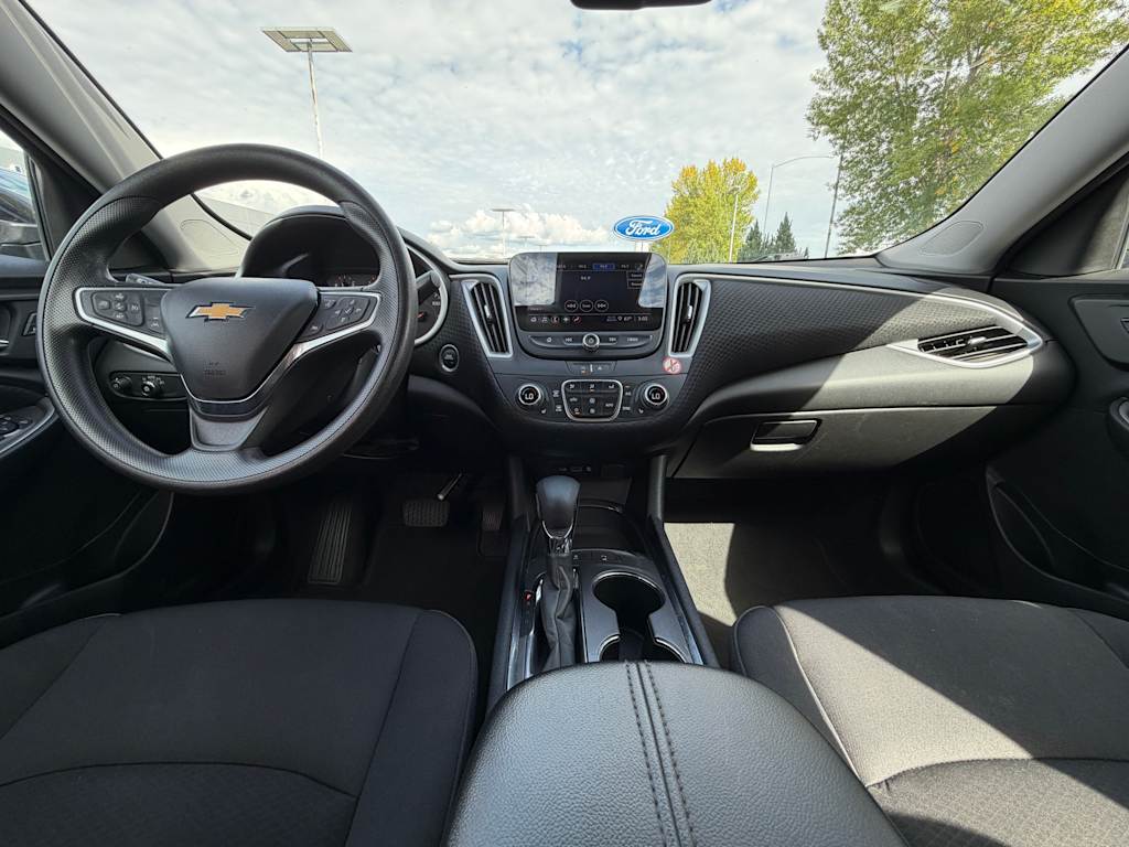 Thumbnail: 2025 Chevrolet Malibu - 10