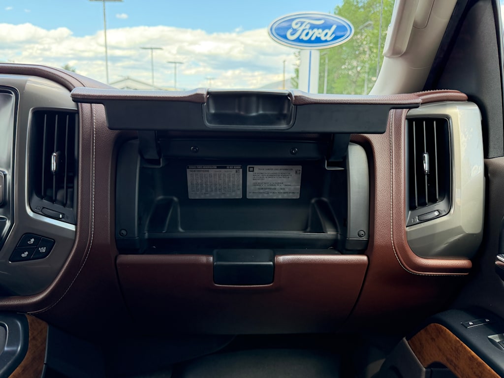 Thumbnail: 2015 Chevrolet Silverado 3500 - 24