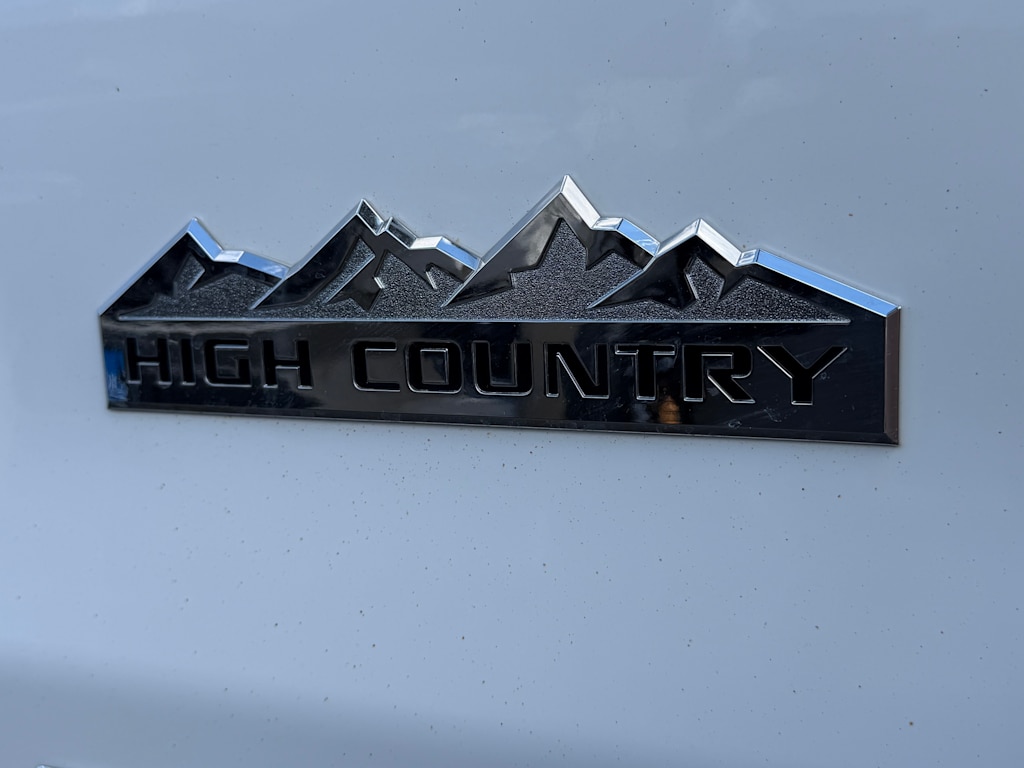 Thumbnail: 2015 Chevrolet Silverado 3500 - 29