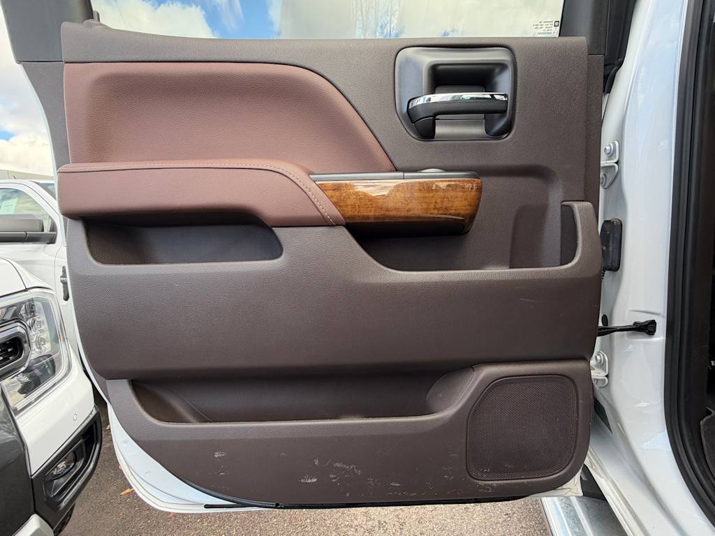 Thumbnail: 2019 Chevrolet Silverado 3500 - 26