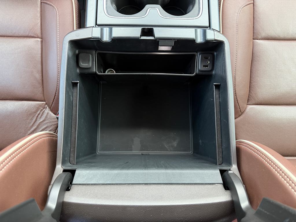 Thumbnail: 2019 Chevrolet Silverado 3500 - 23