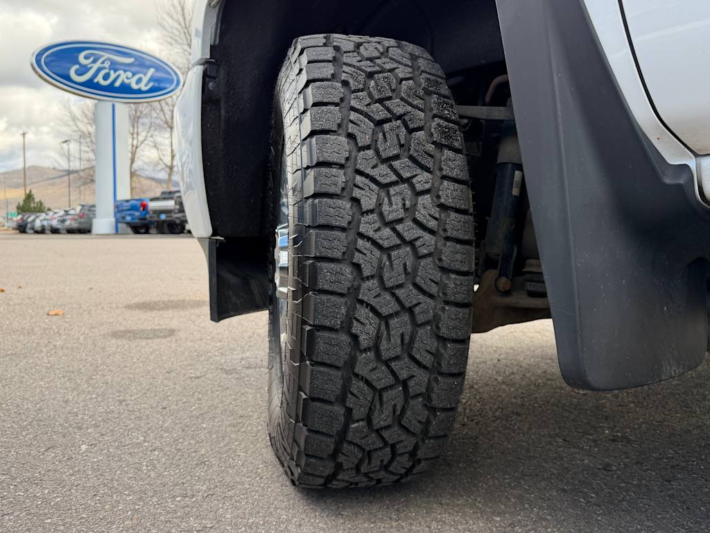 Thumbnail: 2019 Chevrolet Silverado 3500 - 15