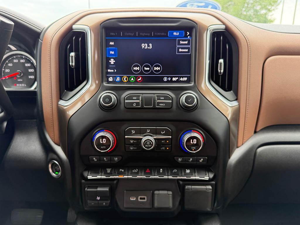 Thumbnail: 2022 Chevrolet Silverado 3500 - 13