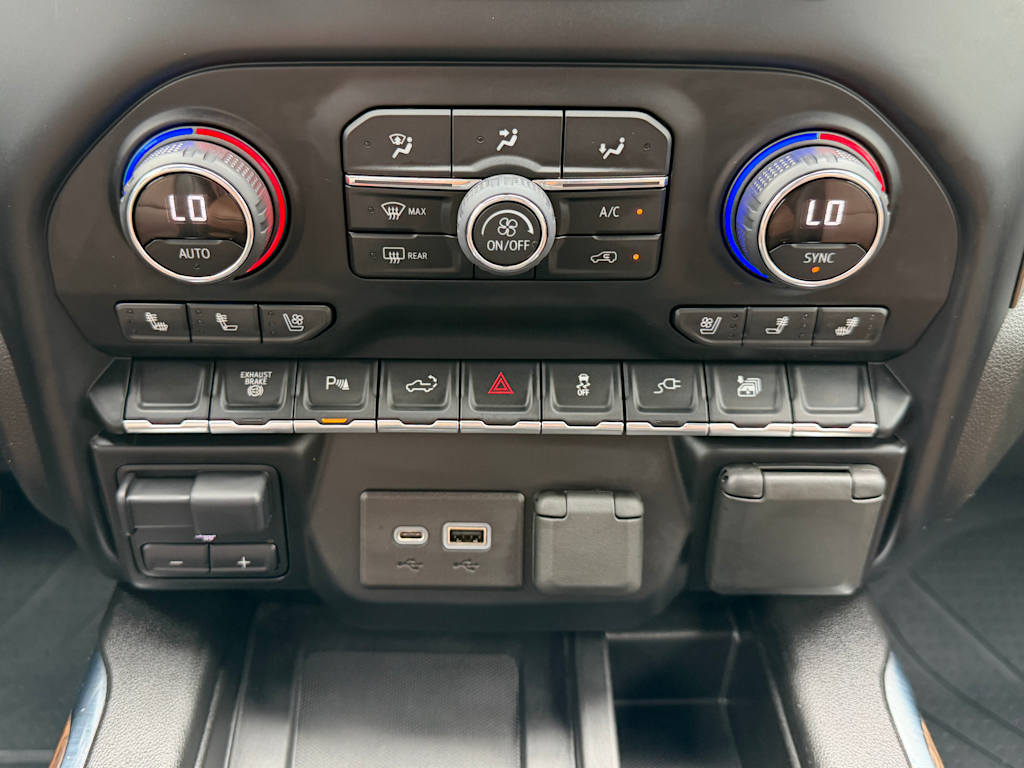 Thumbnail: 2022 Chevrolet Silverado 3500 - 22