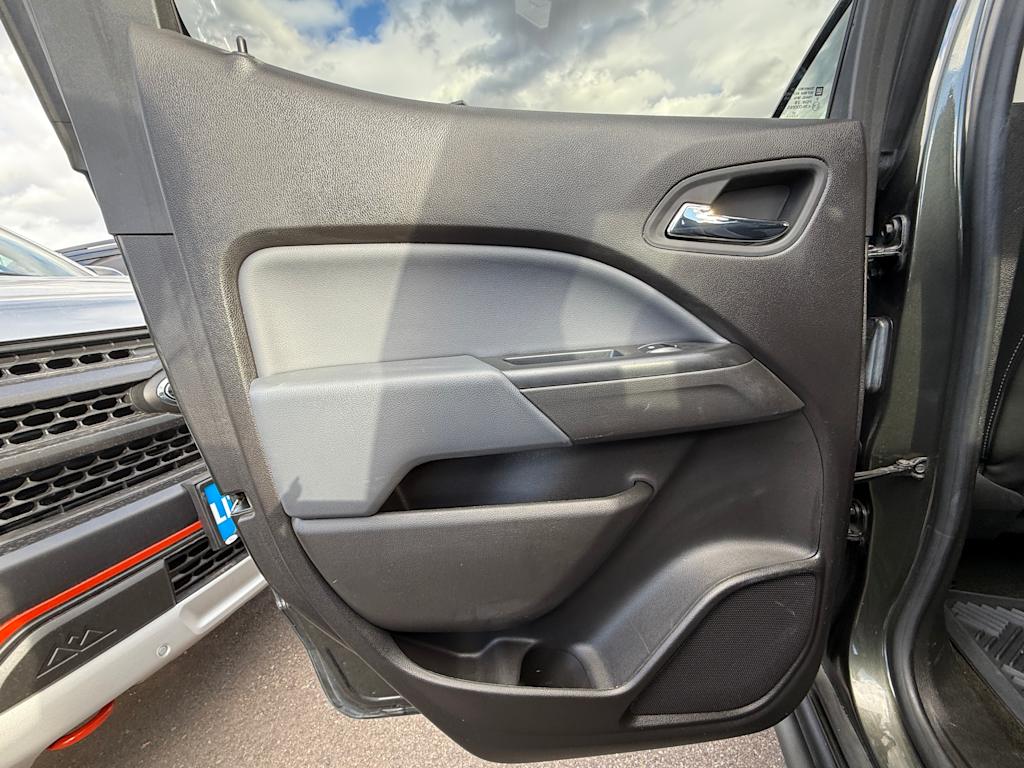 Thumbnail: 2018 Chevrolet Colorado - 25