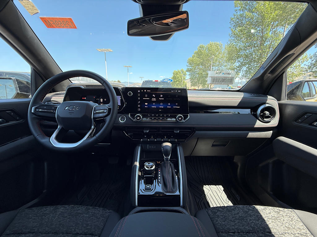 Thumbnail: 2024 Chevrolet Colorado - 11