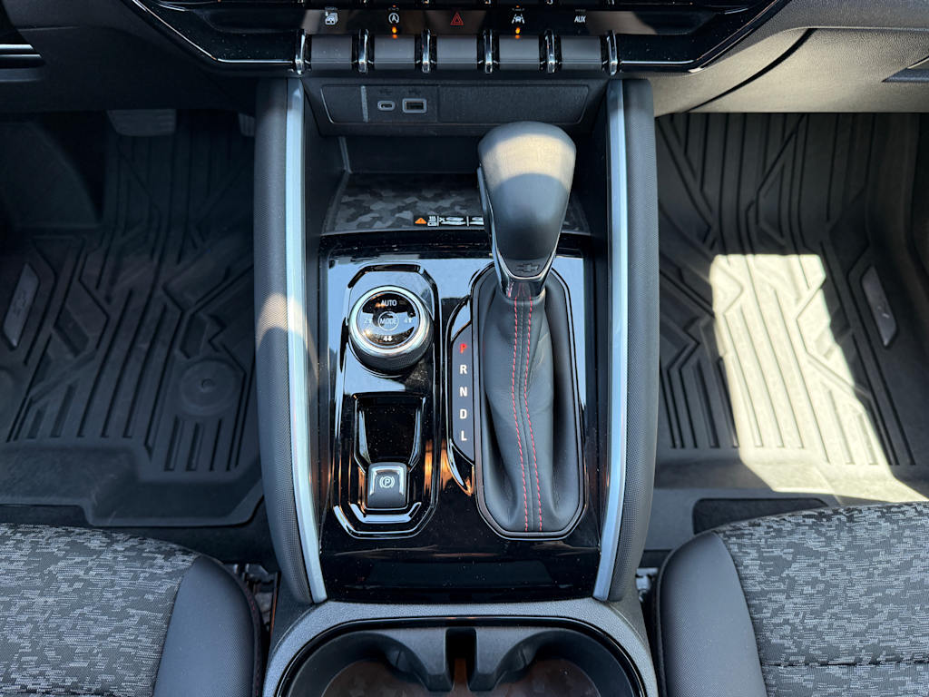Thumbnail: 2024 Chevrolet Colorado - 13